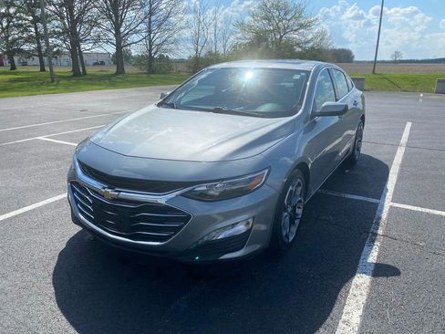 Used 2024 Chevrolet Malibu LT FWD image 3