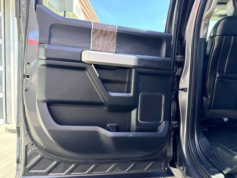 Used 2018 Ford F250 Lariat w/ Lariat Ultimate Package image 31