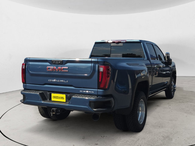 Used 2024 GMC Sierra 3500 Denali w/ Denali Reserve Package AWD/4WD image 5
