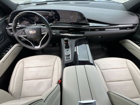 Used 2024 Cadillac Escalade Sport w/ LPO, ONYX Package AWD/4WD image 28