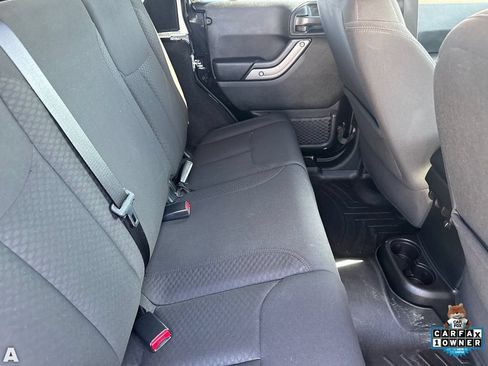 Used 2017 Jeep Wrangler Unlimited Sport AWD/4WD image 15