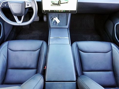 Used 2025 Tesla Model 3 Long Range RWD image 19