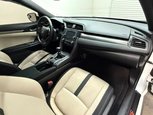 Used 2018 Honda Civic Sport image 15