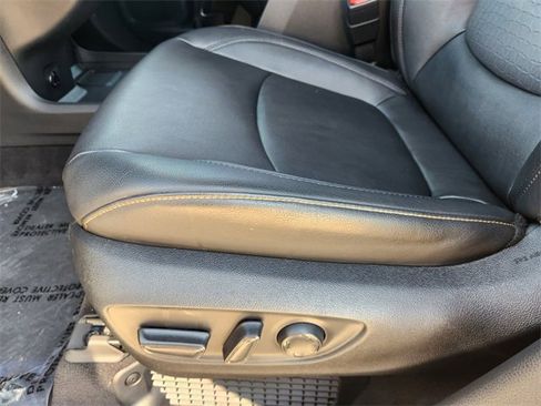 Used 2023 Toyota Sienna XLE Woodland Edition image 30