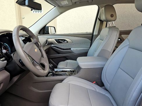 Used 2018 Chevrolet Traverse LT w/ LPO, 'HIT The Road' Package image 20