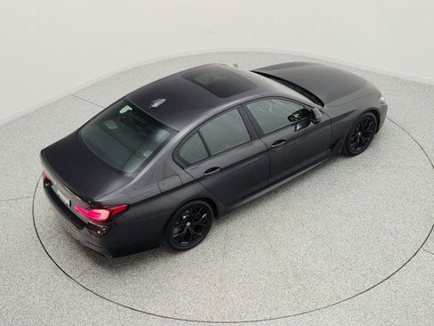 Used 2023 BMW M550i xDrive w/ Executive Package AWD/4WD image 27