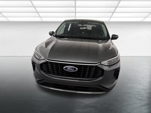 Used 2023 Ford Escape Active w/ Tech Pack #2 AWD/4WD image 2
