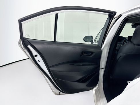 Used 2022 Toyota Corolla LE FWD image 25