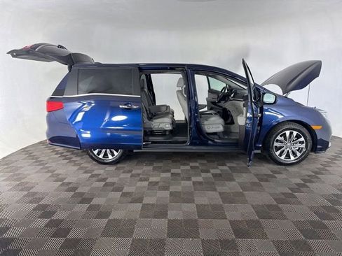 Certified 2023 Honda Odyssey EX-L image 16