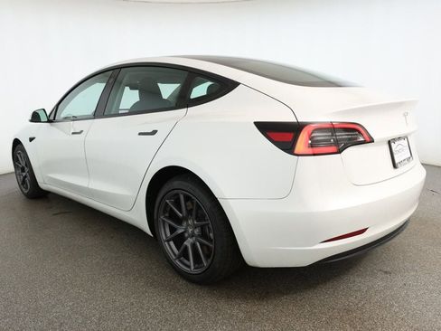 Used 2023 Tesla Model 3 Standard Range image 7