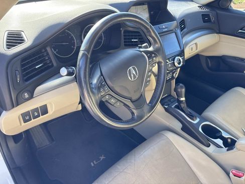 Used 2017 Acura ILX w/ Premium Package image 17