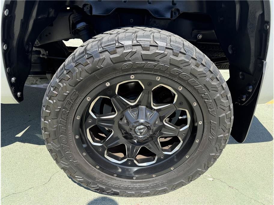 Used 2014 Toyota Tundra SR5 AWD/4WD image 10