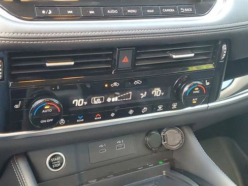 Used 2023 Nissan Rogue SL w/ SL Premium Package image 50