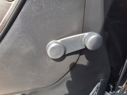 Used 2013 Jeep Wrangler Freedom Edition image 12