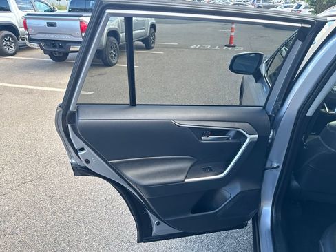 Used 2022 Toyota RAV4 XLE Premium AWD/4WD image 38