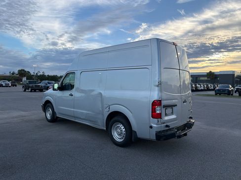 Used 2020 Nissan NV 2500 S RWD image 3
