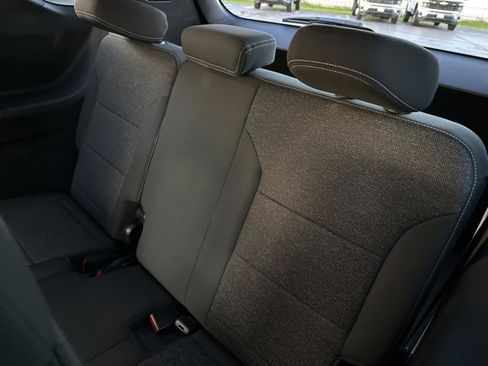 Used 2025 Chevrolet Traverse LT image 22