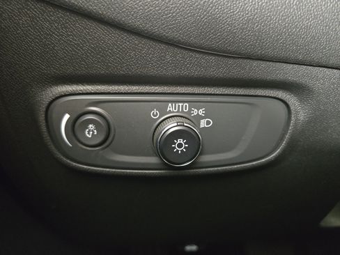 Used 2022 Chevrolet Equinox LT FWD image 25