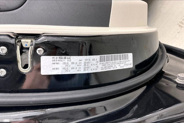 Used 2019 Chrysler Pacifica Touring-L Plus w/ Advanced Safetytec Group FWD image 32