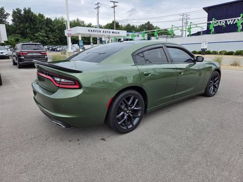 Used 2020 Dodge Charger SXT w/ Blacktop Package RWD image 7