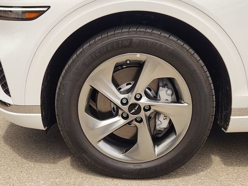 New 2026 Genesis GV70 2.5T AWD/4WD image 8