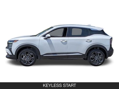 Certified 2025 Nissan Kicks SR w/ Illumination Package FWD image 5