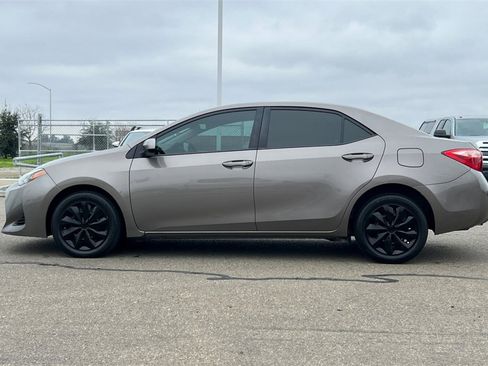 Certified 2018 Toyota Corolla LE image 9