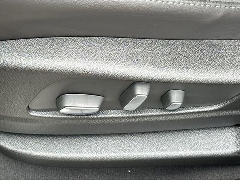 New 2025 Cadillac XT5 Premium Luxury image 33