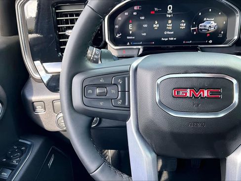 Used 2026 GMC Sierra 1500 SLT RWD image 24