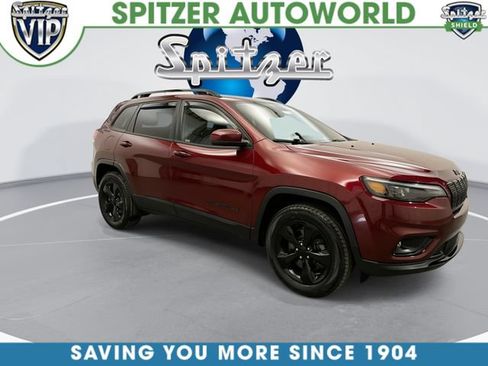 Used 2019 Jeep Cherokee Latitude Plus AWD/4WD image 3