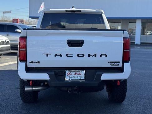 Used 2025 Toyota Tacoma TRD Off-Road image 6