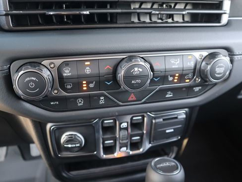 New 2026 Jeep Gladiator Mojave AWD/4WD image 7