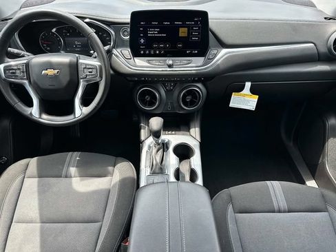 Used 2024 Chevrolet Blazer LT w/ Convenience Package FWD image 12