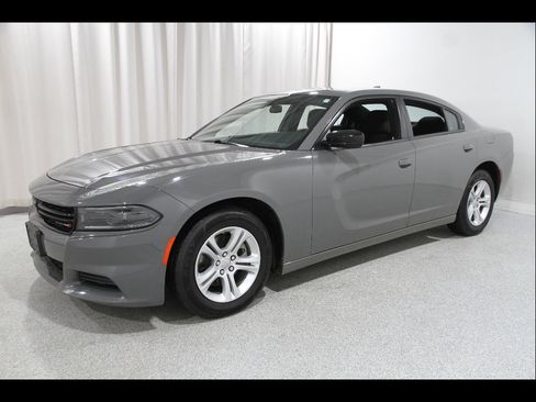 Used 2023 Dodge Charger SXT RWD image 3
