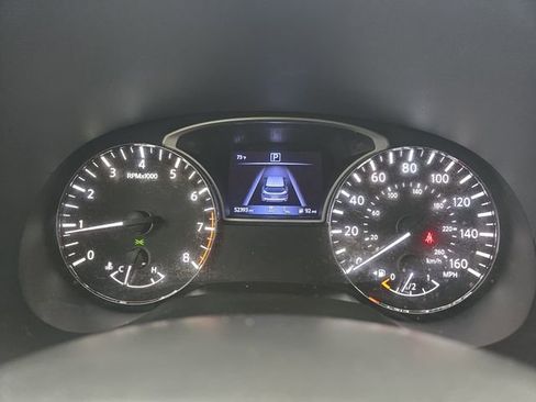 Used 2020 Nissan Pathfinder Platinum FWD image 27