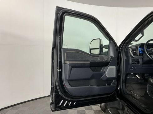 Used 2023 Ford F350 Platinum AWD/4WD image 17