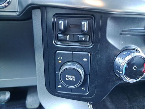 Used 2023 Ford F150 Lariat image 28