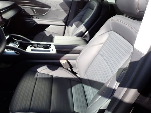 New 2026 Lincoln Nautilus Reserve w/ Jet Appearance Package image 15