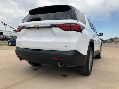 Used 2023 Chevrolet Traverse LT FWD image 35
