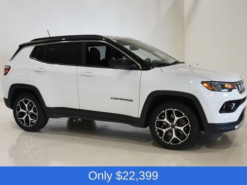 Used 2025 Jeep Compass Limited AWD/4WD image 3