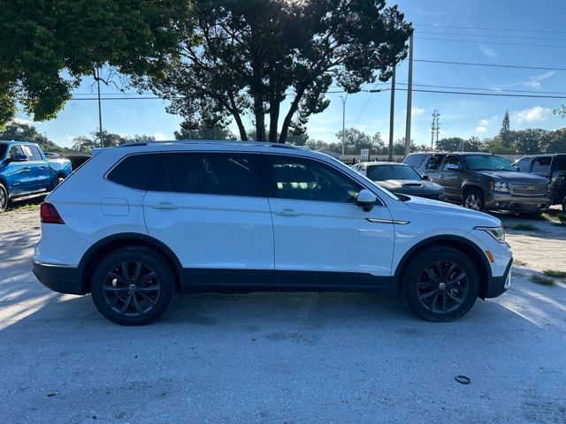 Used 2022 Volkswagen Tiguan SE FWD image 19