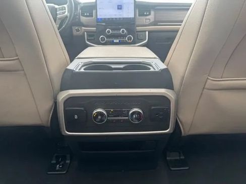 Used 2024 Ford Expedition Limited AWD/4WD image 20