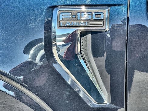 Used 2021 Ford F150 Lariat w/ Max Trailer Tow Package image 30