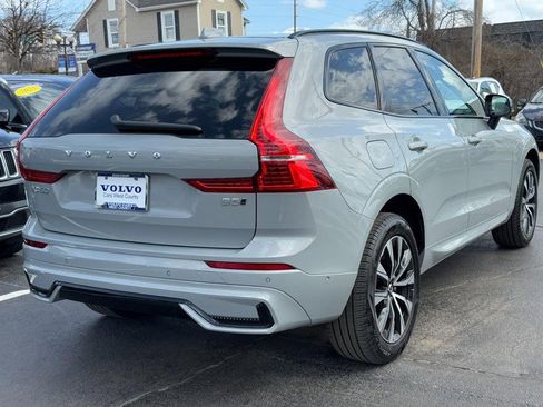 Certified 2025 Volvo XC60 B5 Plus image 4