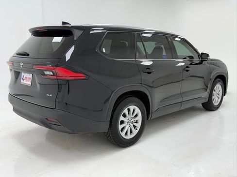 Used 2024 Toyota Grand Highlander XLE image 41