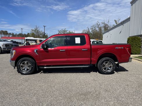 Used 2021 Ford F150 XLT w/ Equipment Group 302A High AWD/4WD image 6