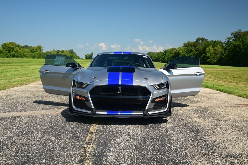 Used 2022 Ford Mustang Shelby GT500 w/ Technology Package RWD image 10