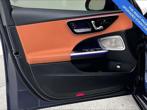 Used 2025 Mercedes-Benz C 300 4MATIC Sedan w/ Exclusive Trim Package image 24