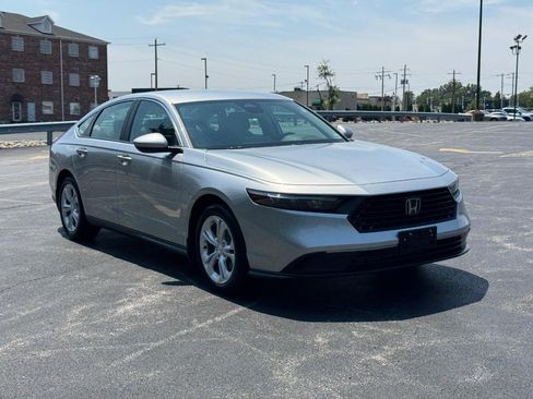 Certified 2025 Honda Accord LX image 2