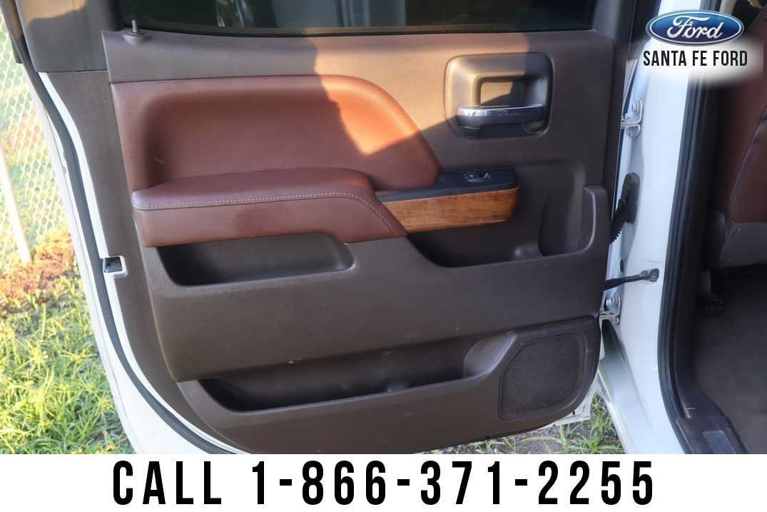 Used 2017 Chevrolet Silverado 1500 High Country AWD/4WD image 16